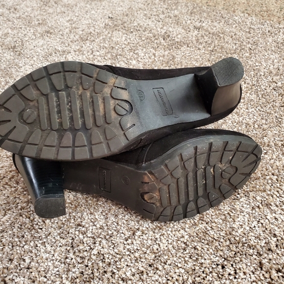 Tie-Up Boots - Picture 3 of 7